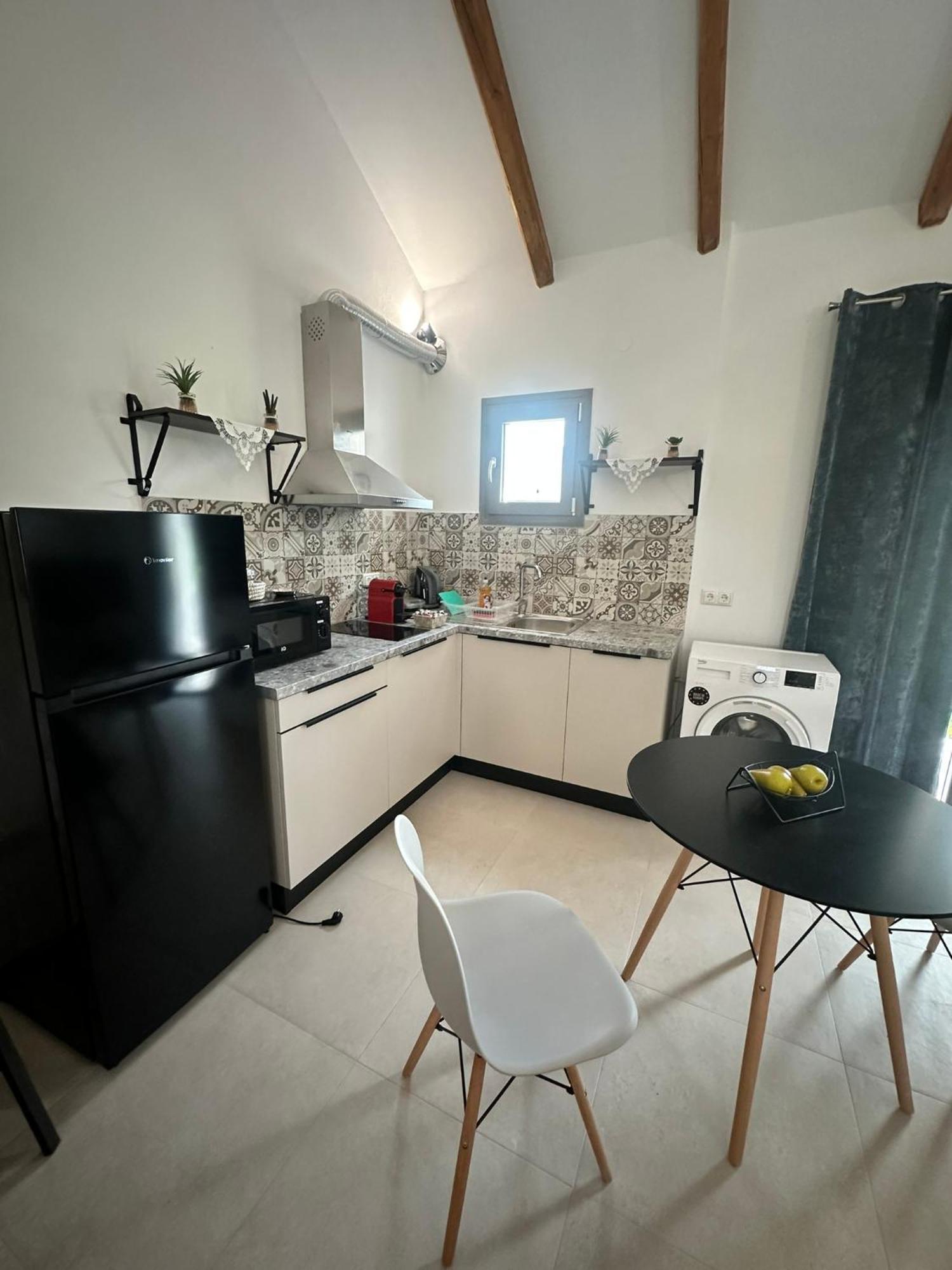 Ktimavita Apartment 1 เปตรา ภายนอก รูปภาพ